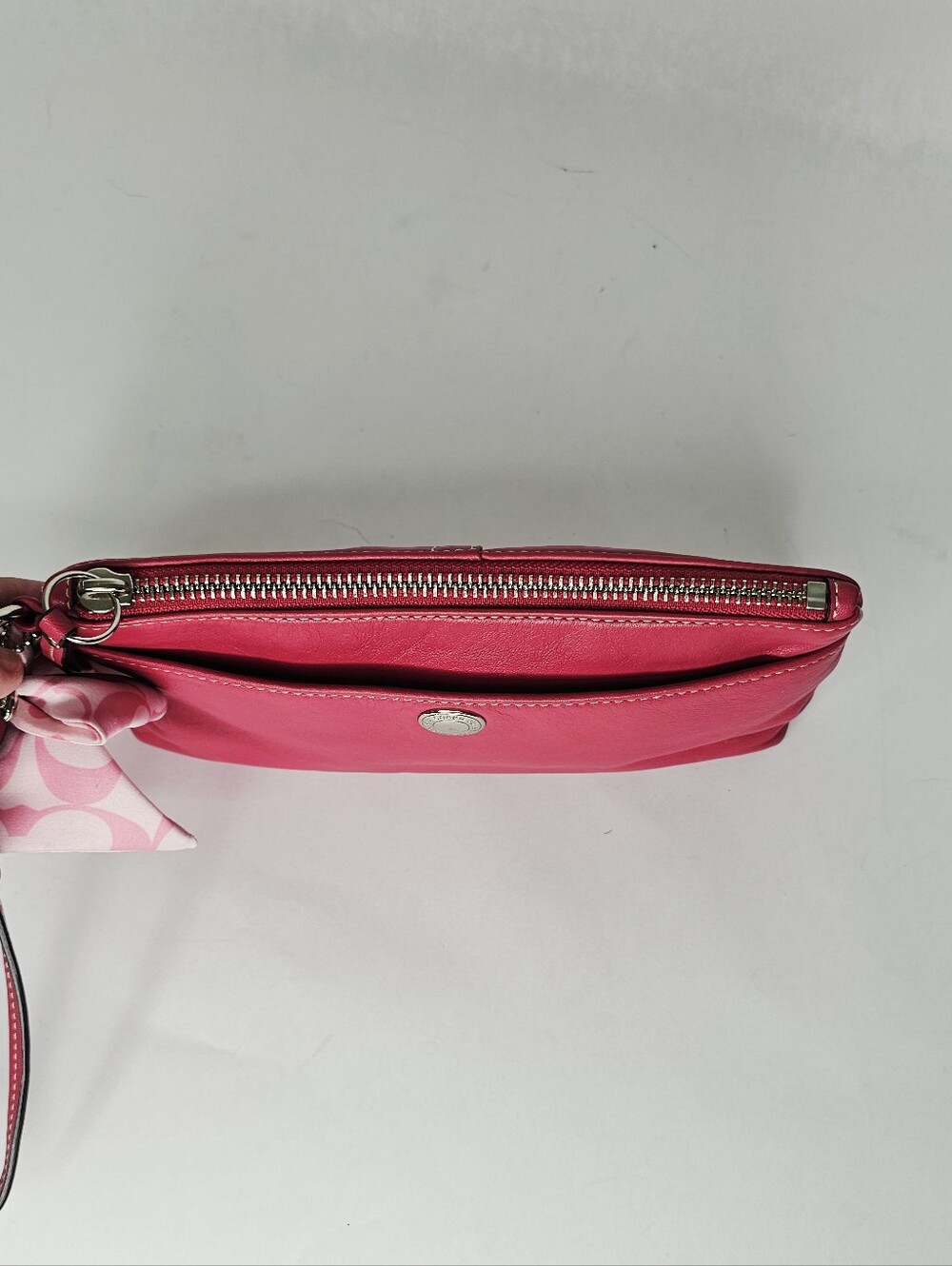 Coach Fuchsia Pink Leather Wristlet Clutch Wristlet - Picture 2 of 12